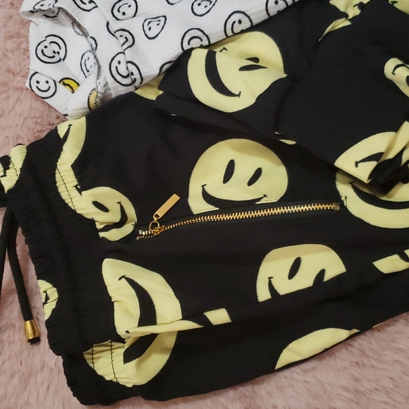 SALE‼️ 2/$10💫 - Picture 2 of 5